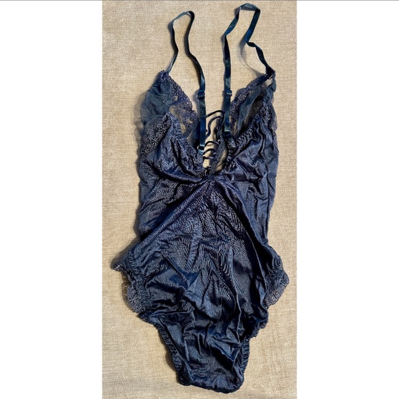 Vintage Intimates Navy Blue Bodysuit / Teddy, Style 9747, Size 34 - Picture 2 of 14